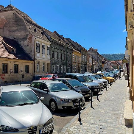 White Moon Apartment Brasov Ngoại thất bức ảnh